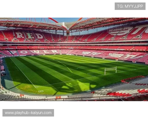 “诺坎普球场启动翻新，计划2027年欧冠决赛启用”